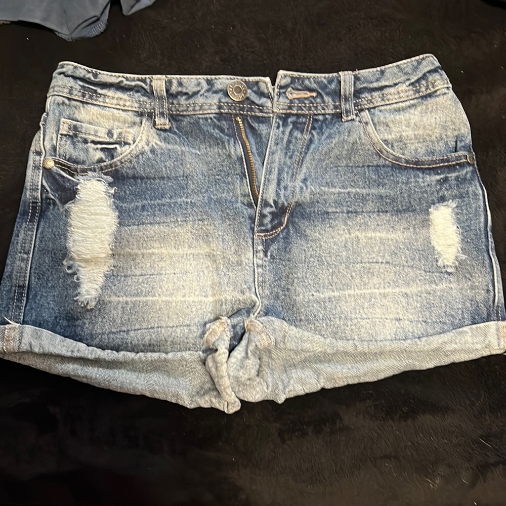 Nice blue jeans size 2 I’m good condition